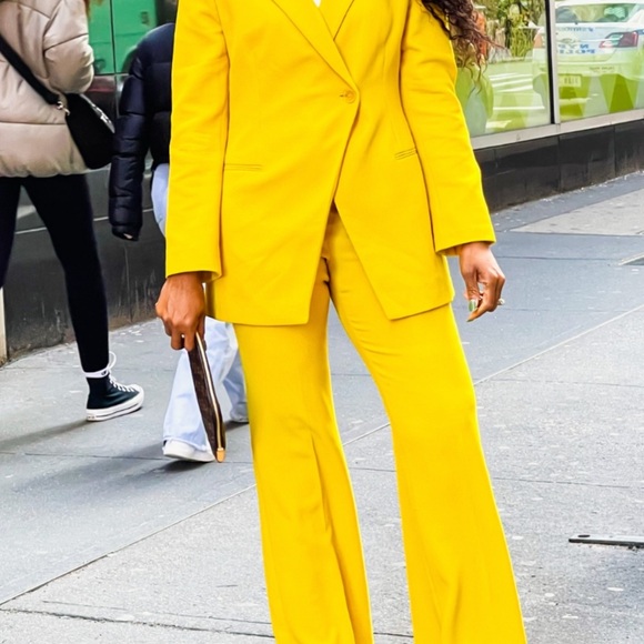 Zara Yellow Blazer in Large - Picture 3 of 5